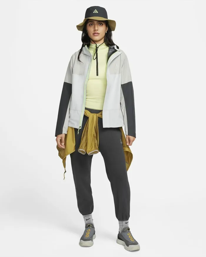 All Clothing Women Nike ACG 039Cascade Rain039 Photon Dustlight Iron Oresummit White