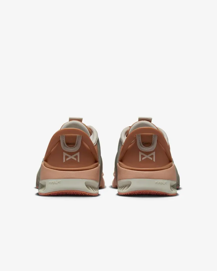 All Shoes Women Nike Metcon 9 EasyOn Amber Brownlight Bonemica Greenguava Ice