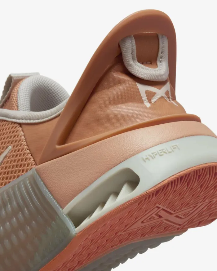 All Shoes Women Nike Metcon 9 EasyOn Amber Brownlight Bonemica Greenguava Ice