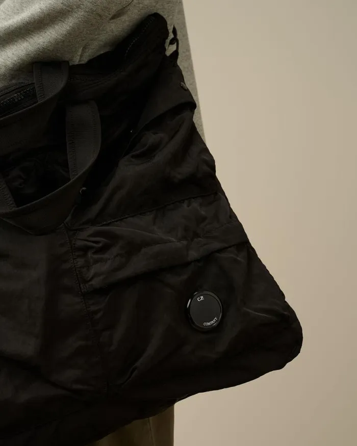 CP Company Backpacks and Waistbag Nylon B Tote Bag Black 8211 Man