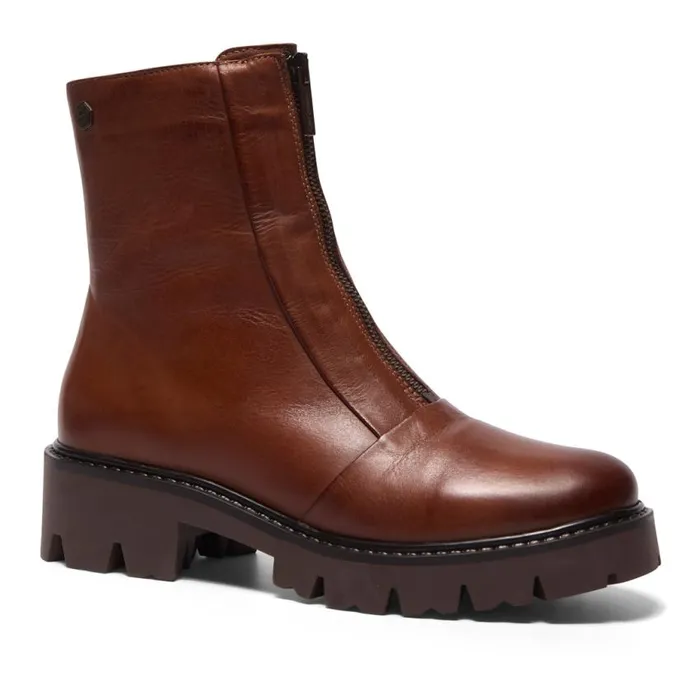 Carl Scarpa Sanica Tan Leather ZipUp Ankle Boots Women Leather Ankle Boots