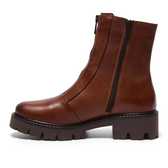 Carl Scarpa Sanica Tan Leather ZipUp Ankle Boots Women Leather Ankle Boots