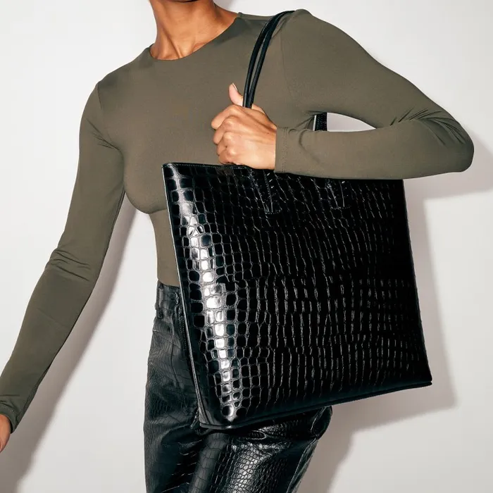 Christian Louboutin Shoulder Bags Women Cabata Tote Bag 8211 Alligator Embossed Calf Leather 8211 Black Christian Louboutin Shoulder Bags Women Cabata Tote Bag 8211 Alligator Embossed Calf Leather 8211 Black