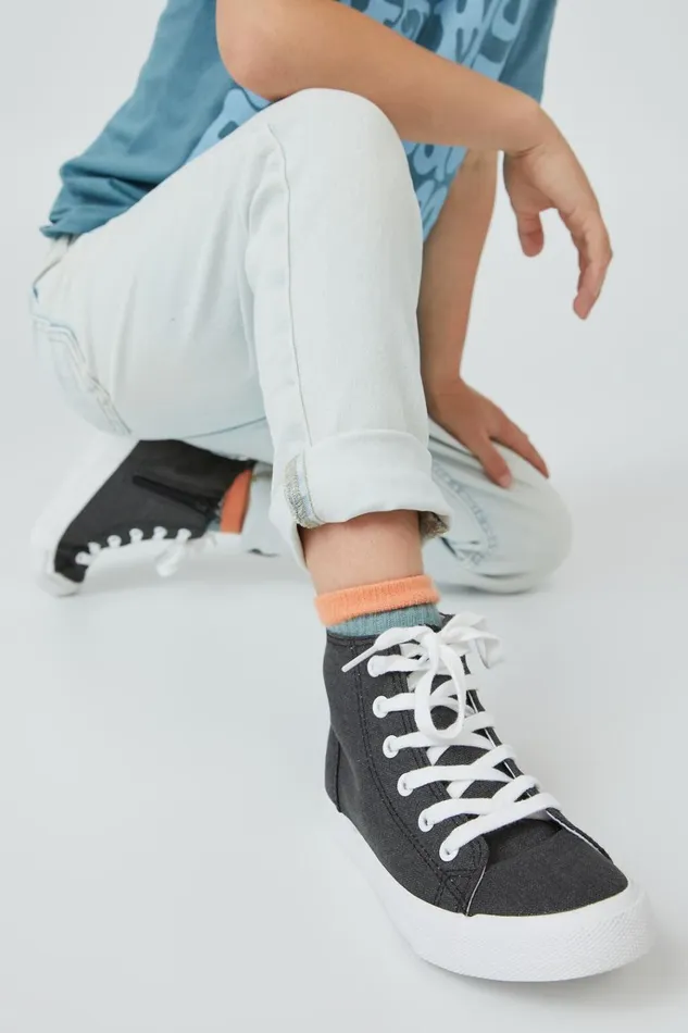 GirlsBoys Sneakers Cotton On Classic Canvas High Top Trainer Phantom Washed Canvas GirlsBoys Sneakers Cotton On Classic Canvas High Top Trainer Phantom Washed Canvas