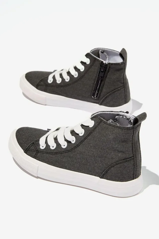 GirlsBoys Sneakers Cotton On Classic Canvas High Top Trainer Phantom Washed Canvas GirlsBoys Sneakers Cotton On Classic Canvas High Top Trainer Phantom Washed Canvas