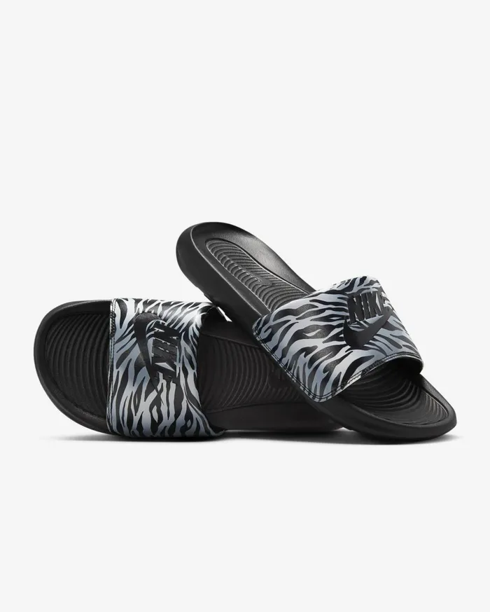 Lifestyle Women Nike Victori One Blackmetallic Silverblack