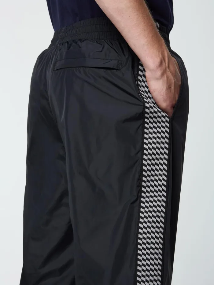 Men Nylon Sergio Tacchini Dama Track Pant Black Beauty