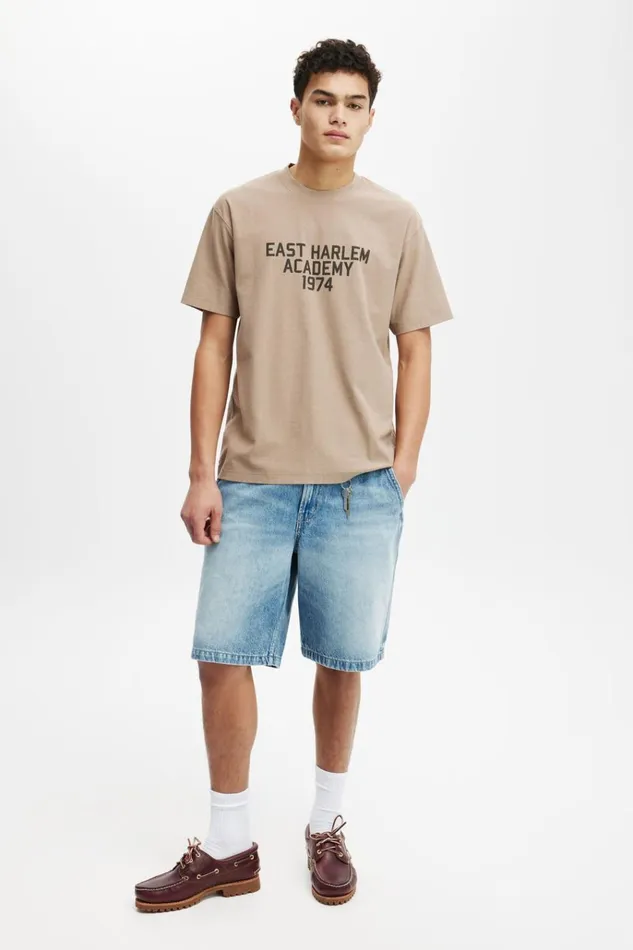 Men Tees and Tanks Cotton On Loose Fit College TShirt Taupeeast Harlem 1974 Men Tees and Tanks Cotton On Loose Fit College TShirt Taupeeast Harlem 1974