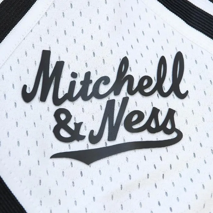 Mitchell and Ness Mitchell and Ness Diamond Script Shorts Men Shorts Mitchell and Ness Mitchell and Ness Diamond Script Shorts Men Shorts