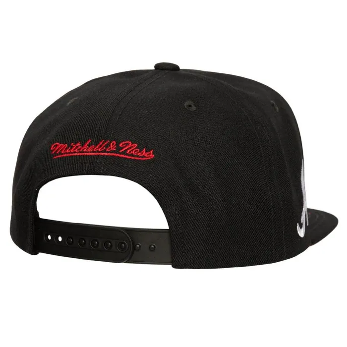 Mitchell and Ness Shattered Snapback Atlanta Braves Men Hats and Headwear Mitchell and Ness Shattered Snapback Atlanta Braves Men Hats and Headwear