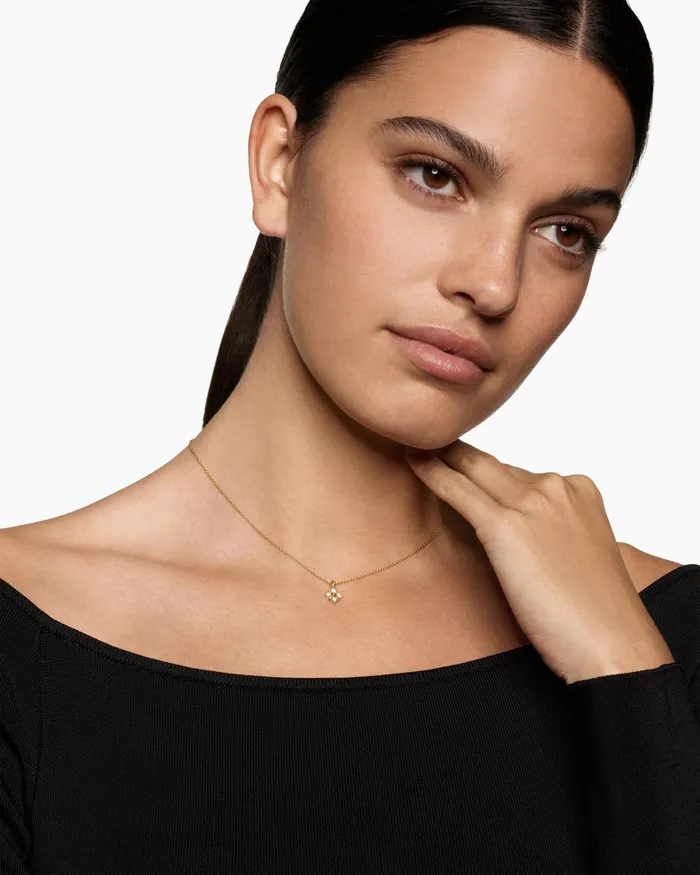 Petite Modern Renaissance Pyramid Pendant Necklace In 18K Yellow Gold With Diamonds 109mm Women David Yurman Pendant Petite Modern Renaissance Pyramid Pendant Necklace In 18K Yellow Gold With Diamonds 109mm Women David Yurman Pendant