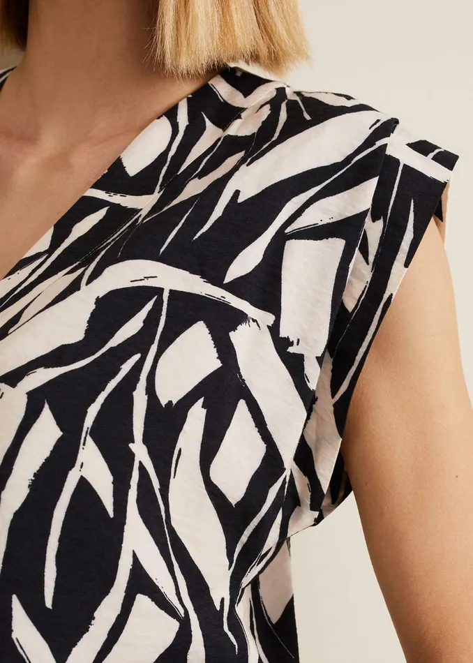 Phase Eight Shirts and Blouses Celyn Notch Printed Blouse Blackivory 8211 Women Phase Eight Shirts and Blouses Celyn Notch Printed Blouse Blackivory 8211 Women