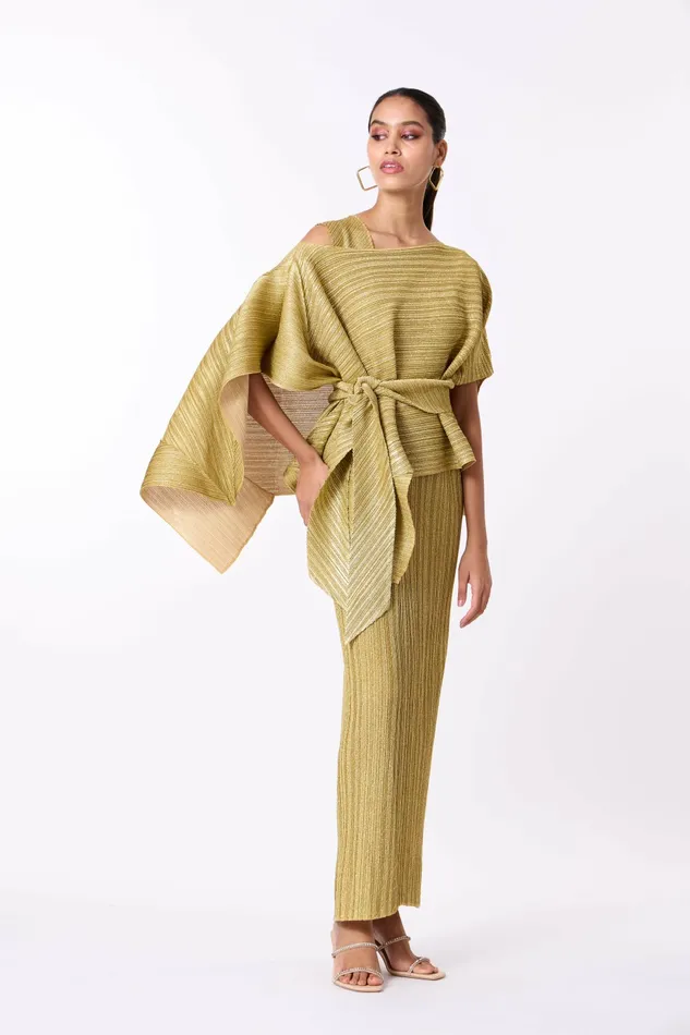Scarlet Sage Dresses Kallista Cape Gown 8211 Gold 8211 Women