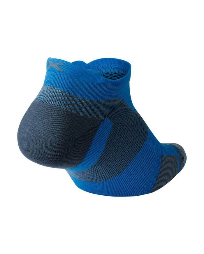 Socks Accessories 2XU Vectr Light Cushion No Show Compression Socks Vibrant Bluegrey