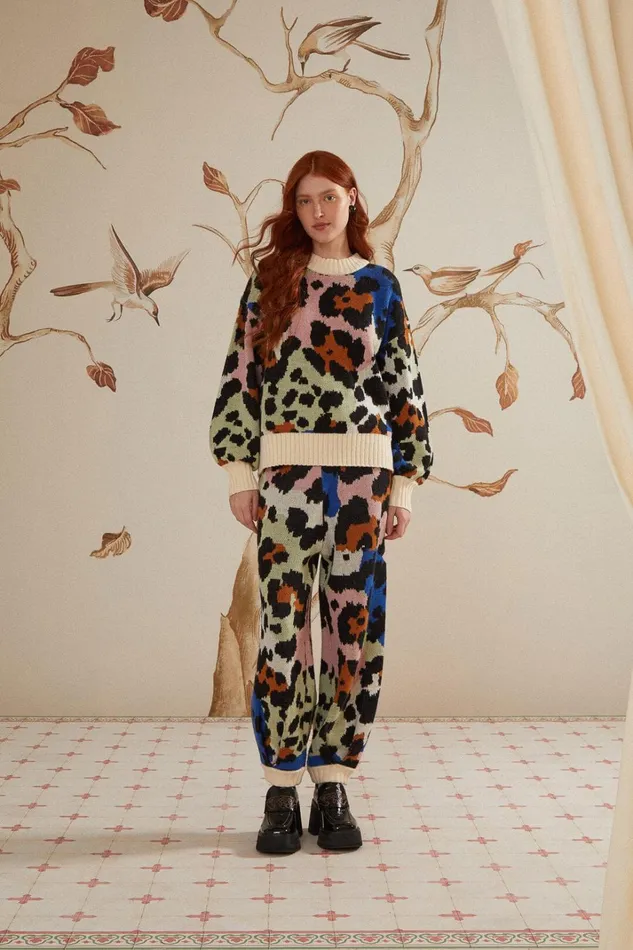 Women Sweaters and Sweatshirts Farm Rio Colorful Leopard Knit Sweater