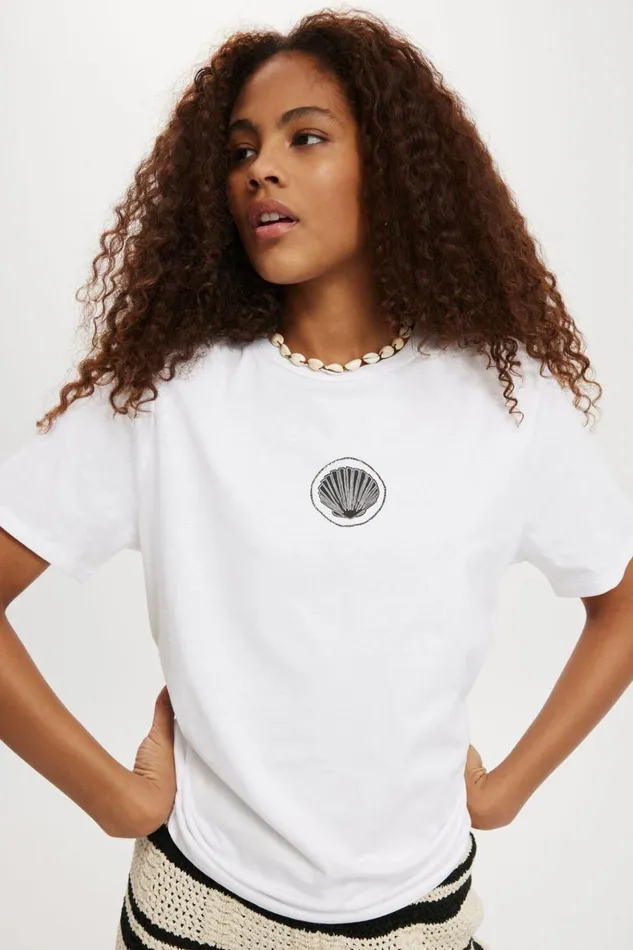 Women Tops Cotton On Regular Fit Graphic Tee Rhodes White Women Tops Cotton On Regular Fit Graphic Tee Rhodes White