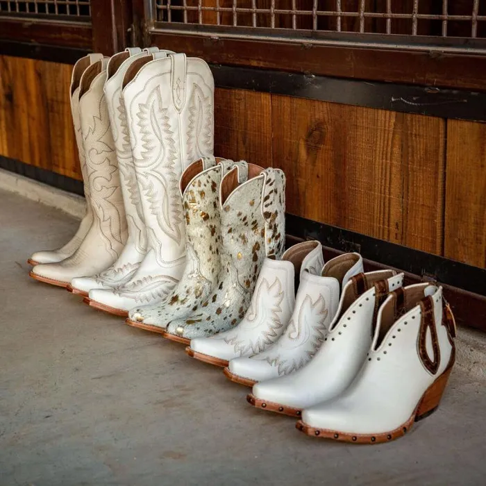 Women Western Boots Ariat Bandida Western Boot White Metallic Hair On Women Western Boots Ariat Bandida Western Boot White Metallic Hair On